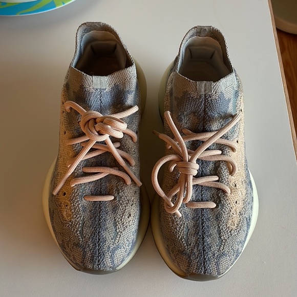 Yeezy Boost 380 Mist - Picture 3 of 9
